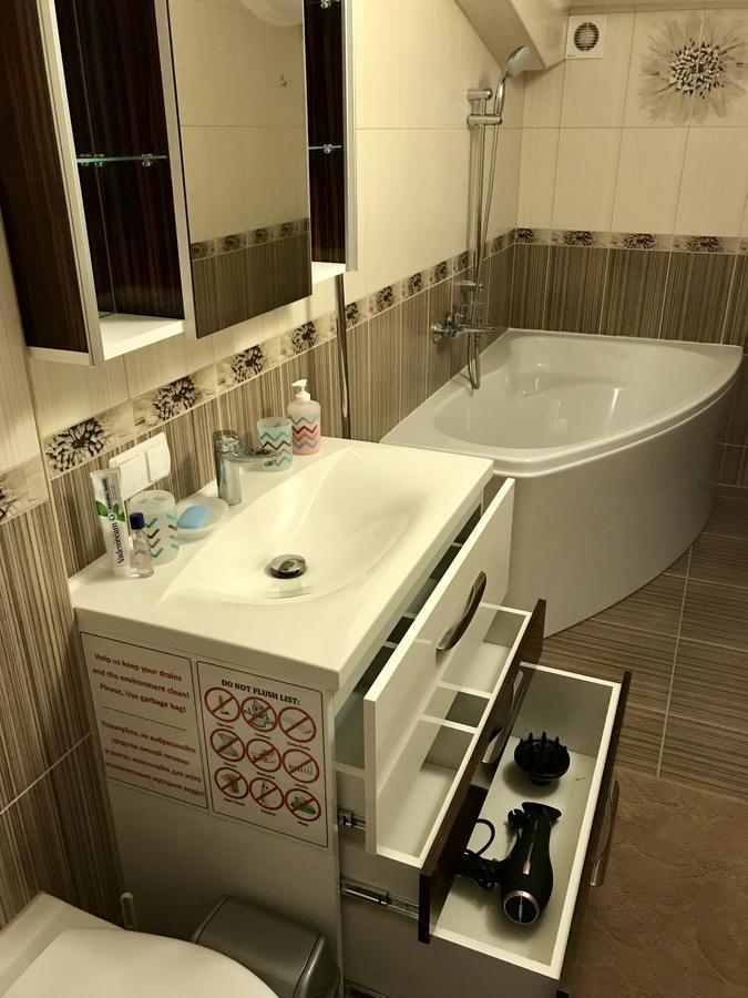 Panoramic View Top Floor Apartment In The City Center Mukatjeve Exteriör bild